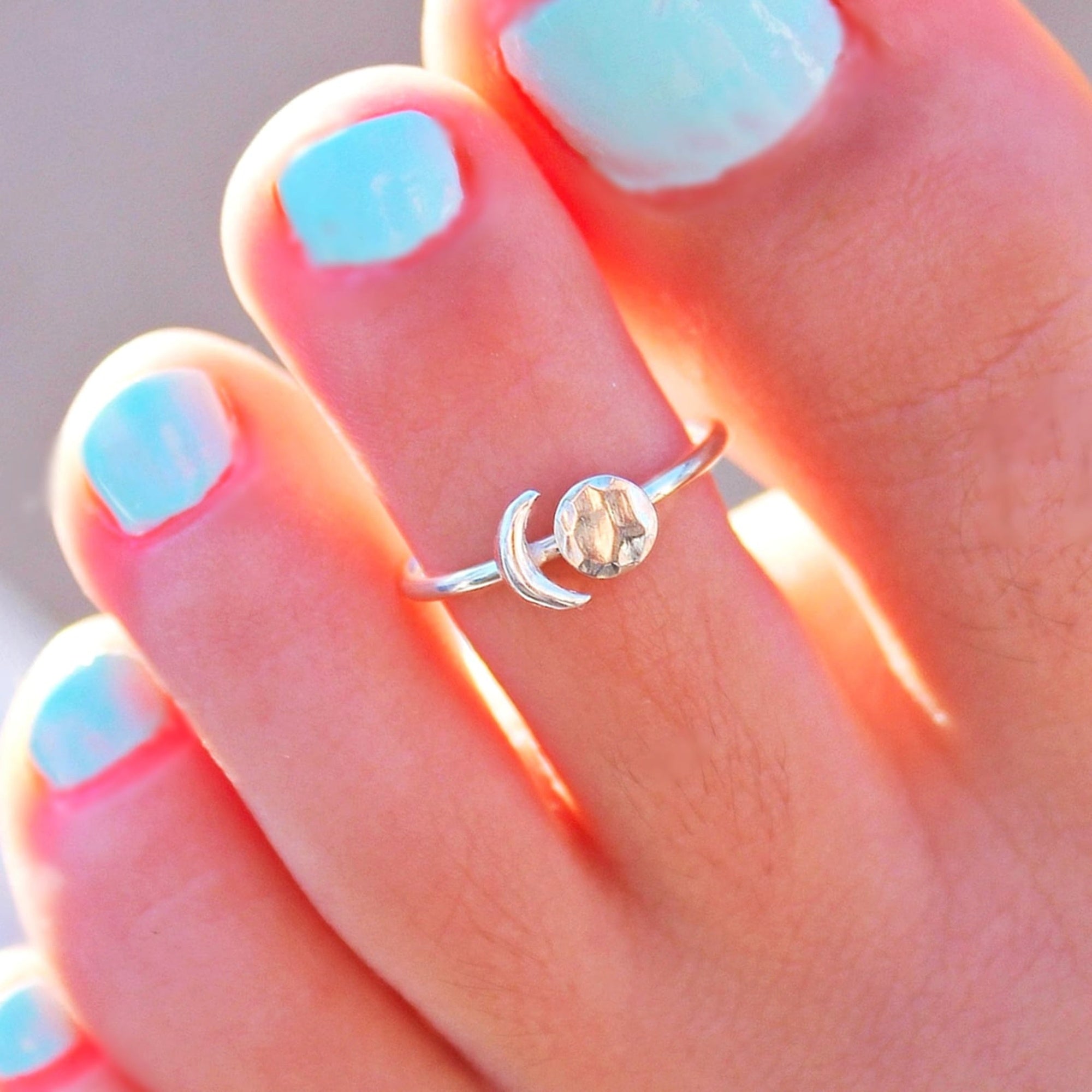 Moon Toe Ring – Body Jewellery – Polished Surface