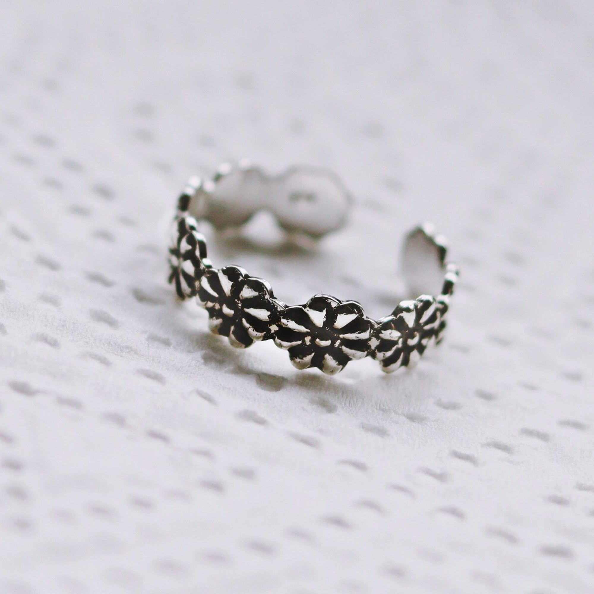 Daisy Toe Ring