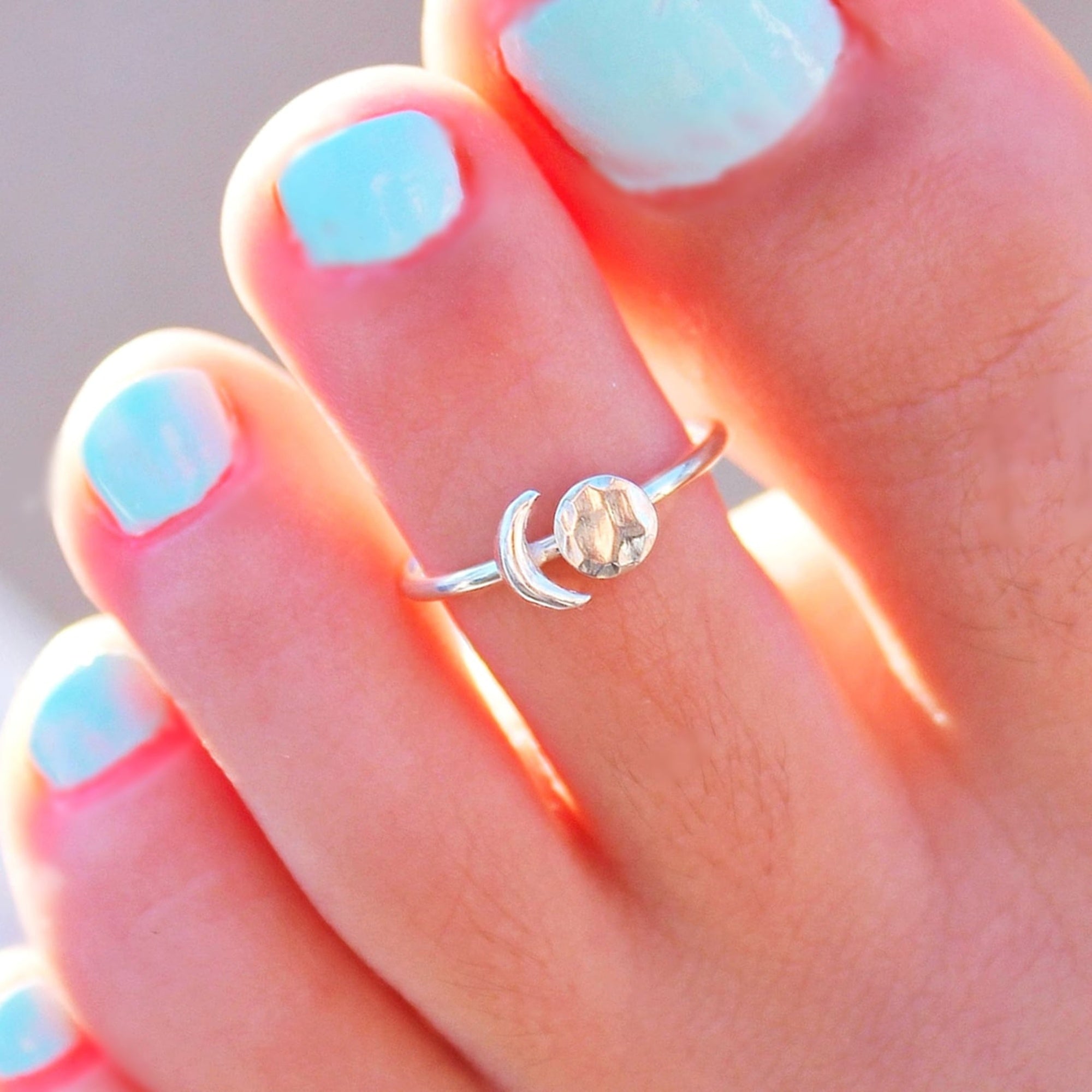 Moon Toe Ring
