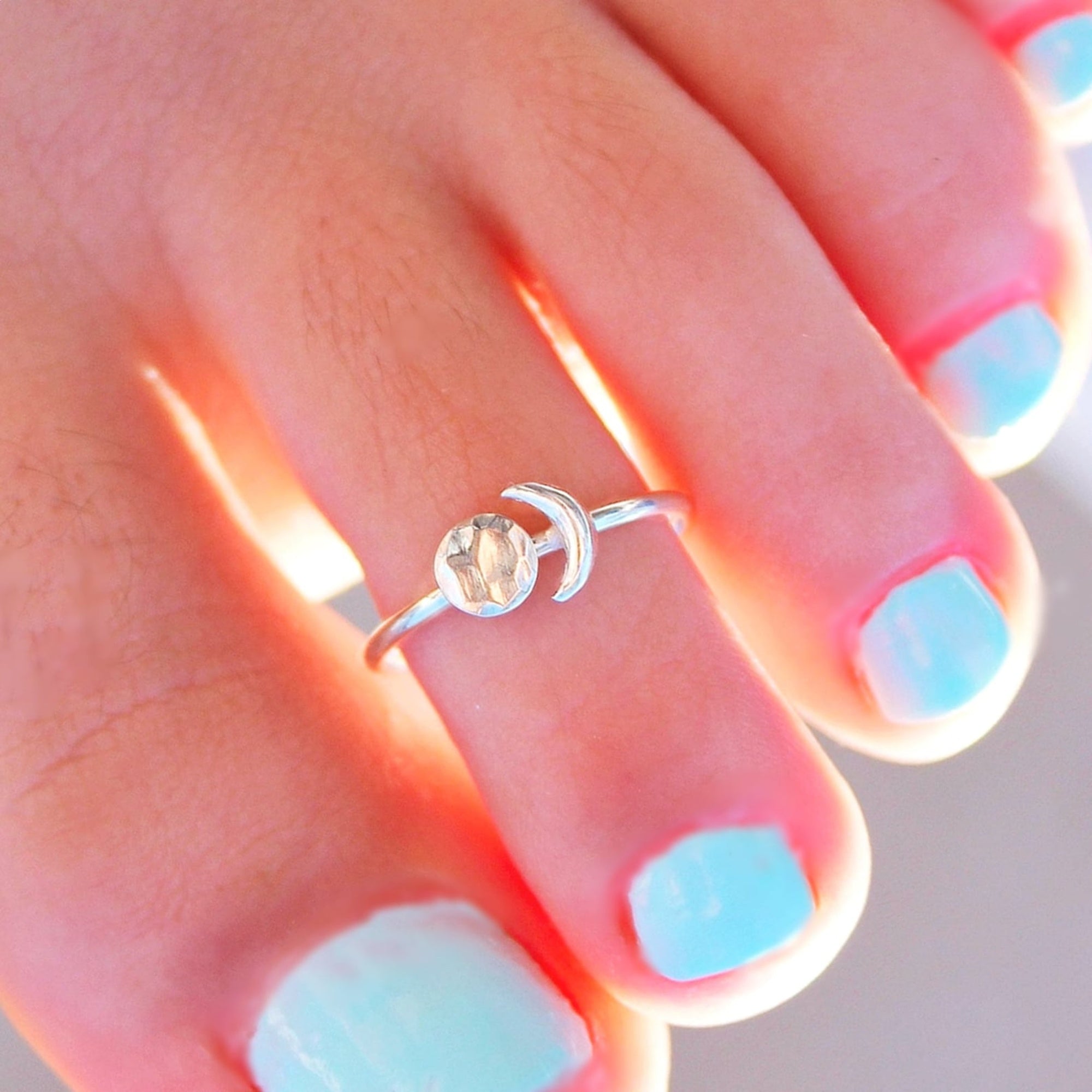 Moon Toe Ring