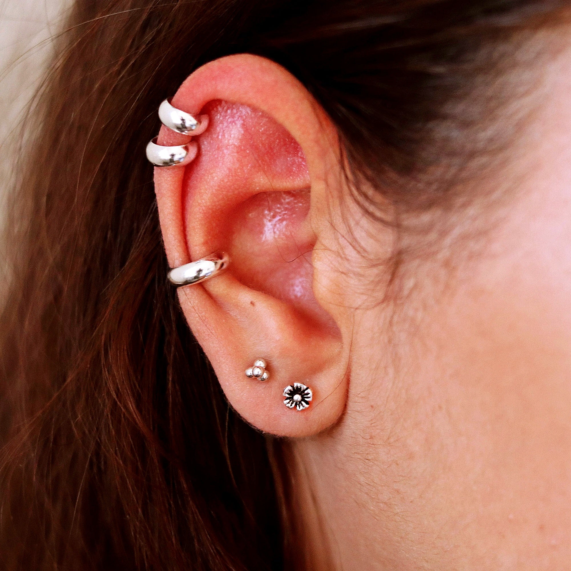 ARGOLA CZ BRILHANTES CONCH AMARELO