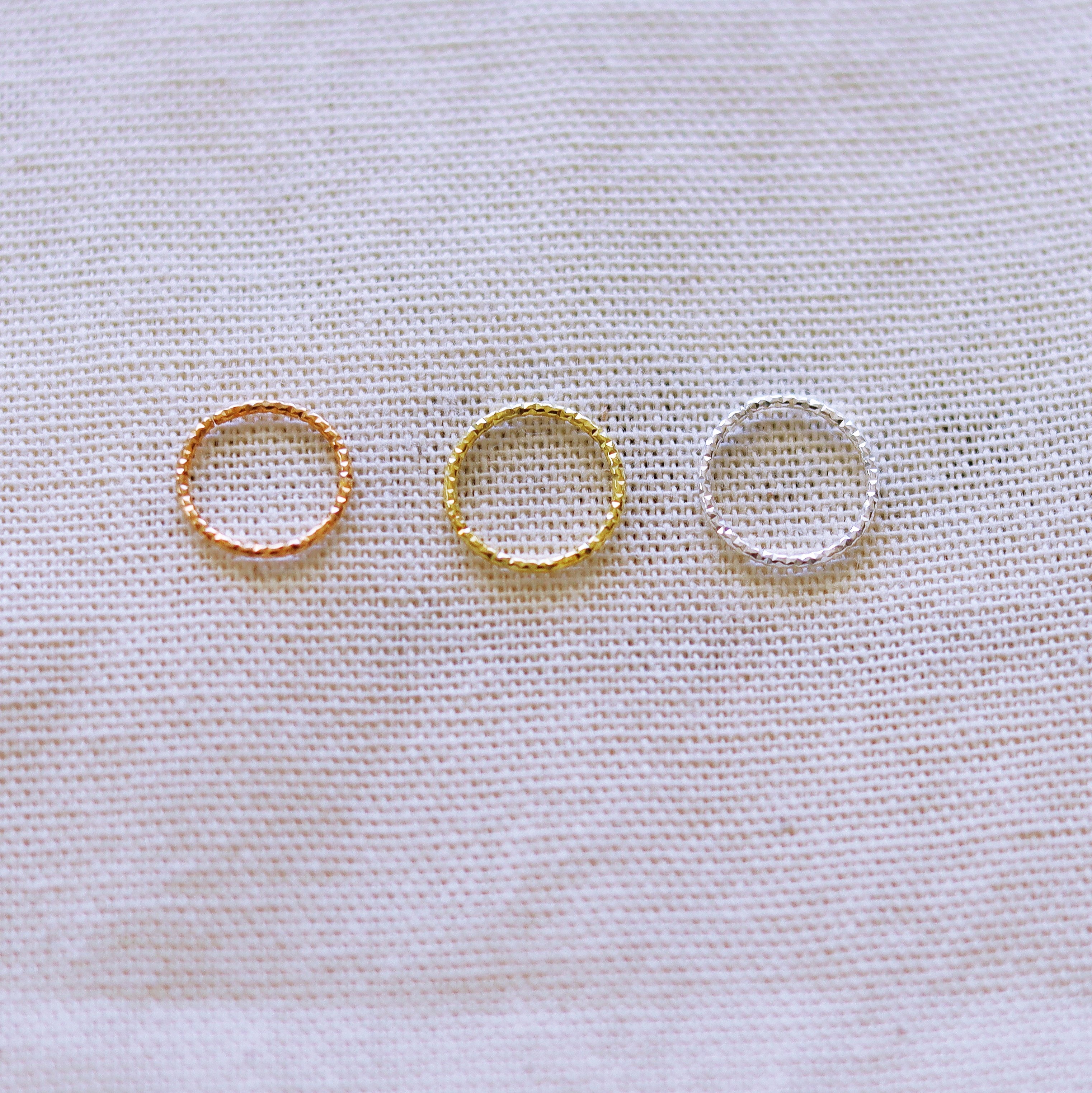 TEXTURED NOSE HOOP