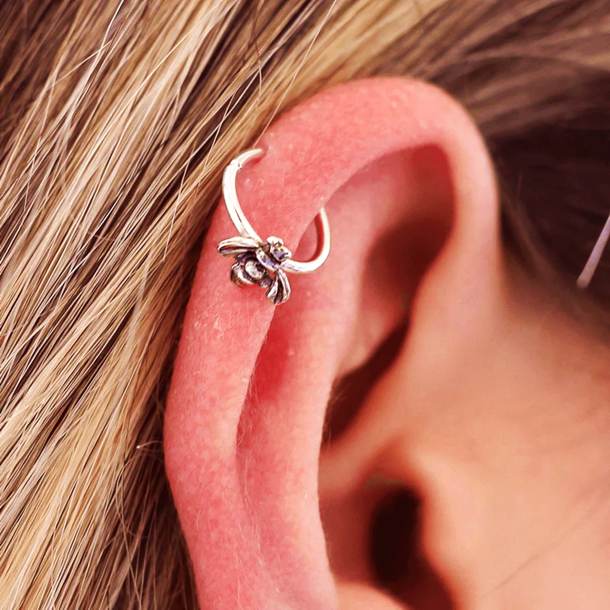 Bee Helix Earring - TinyBox Jewelry