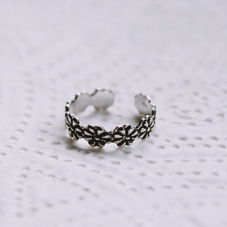 DAISY TOE RING - TinyBox Jewelry