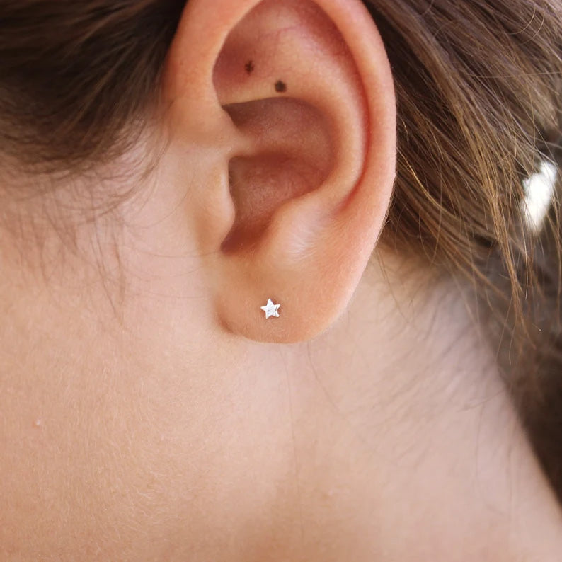 TINY STAR STUD EARRING