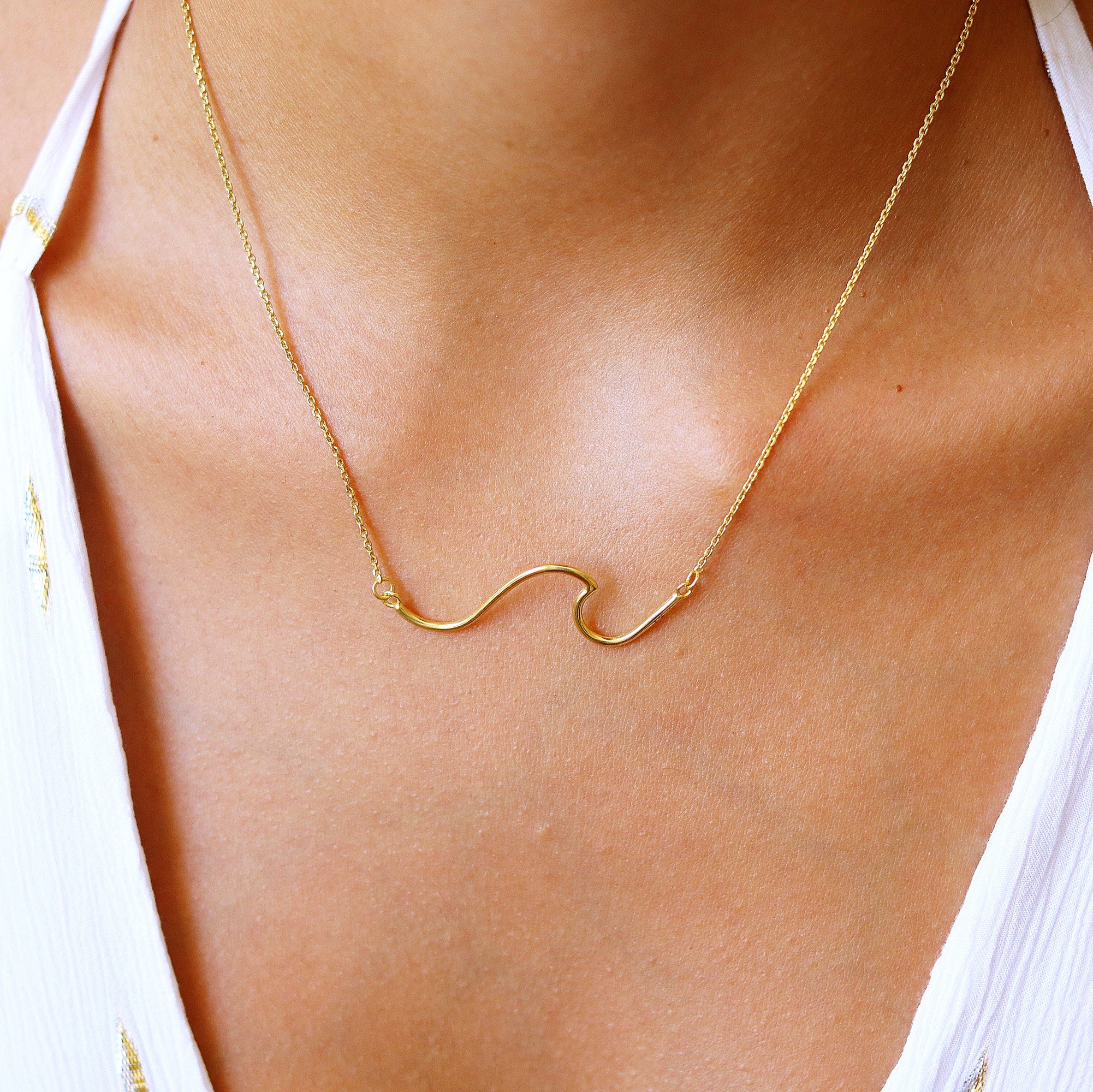 Wave Chain Necklace