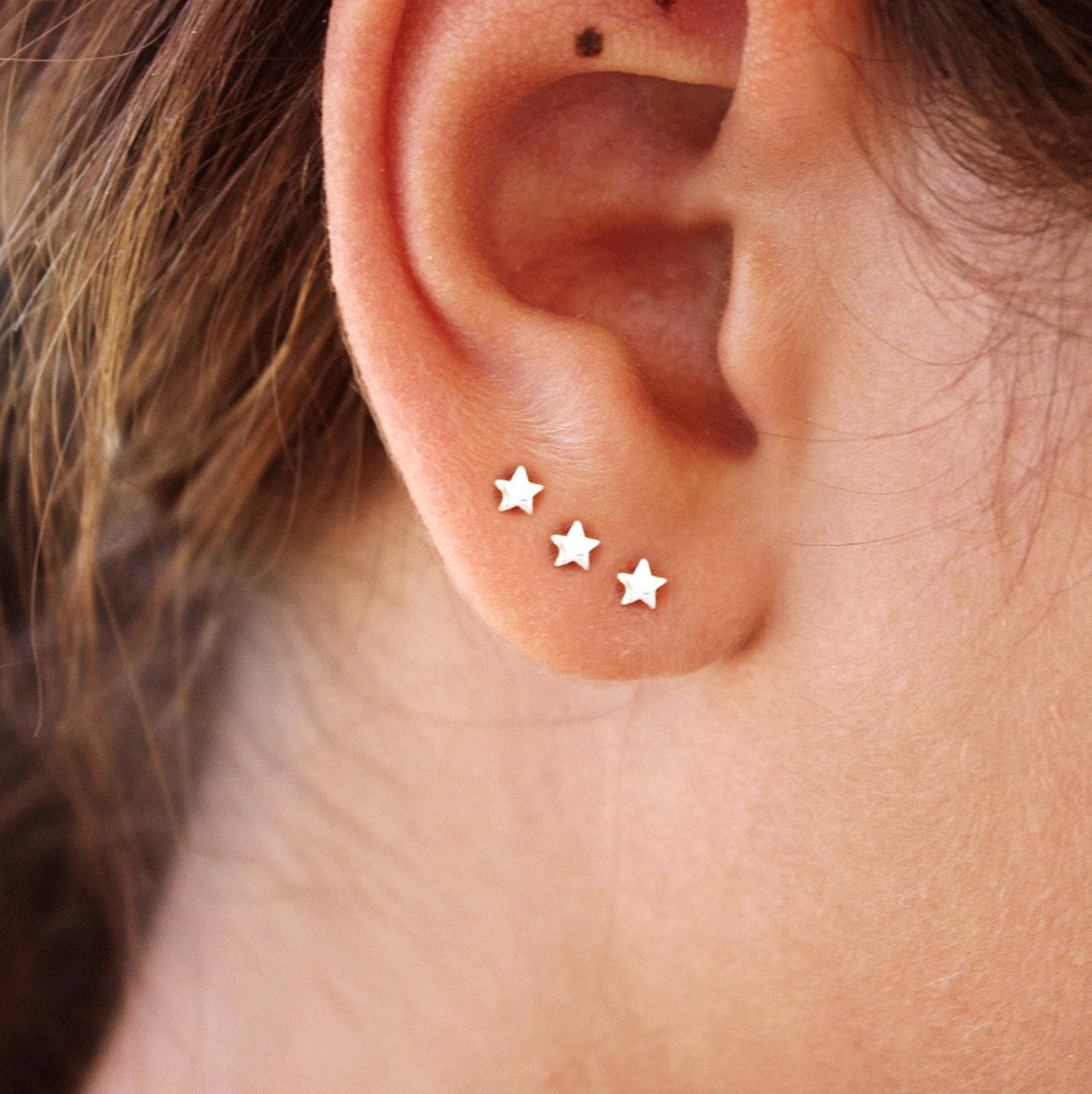 TINY STAR STUD EARRING