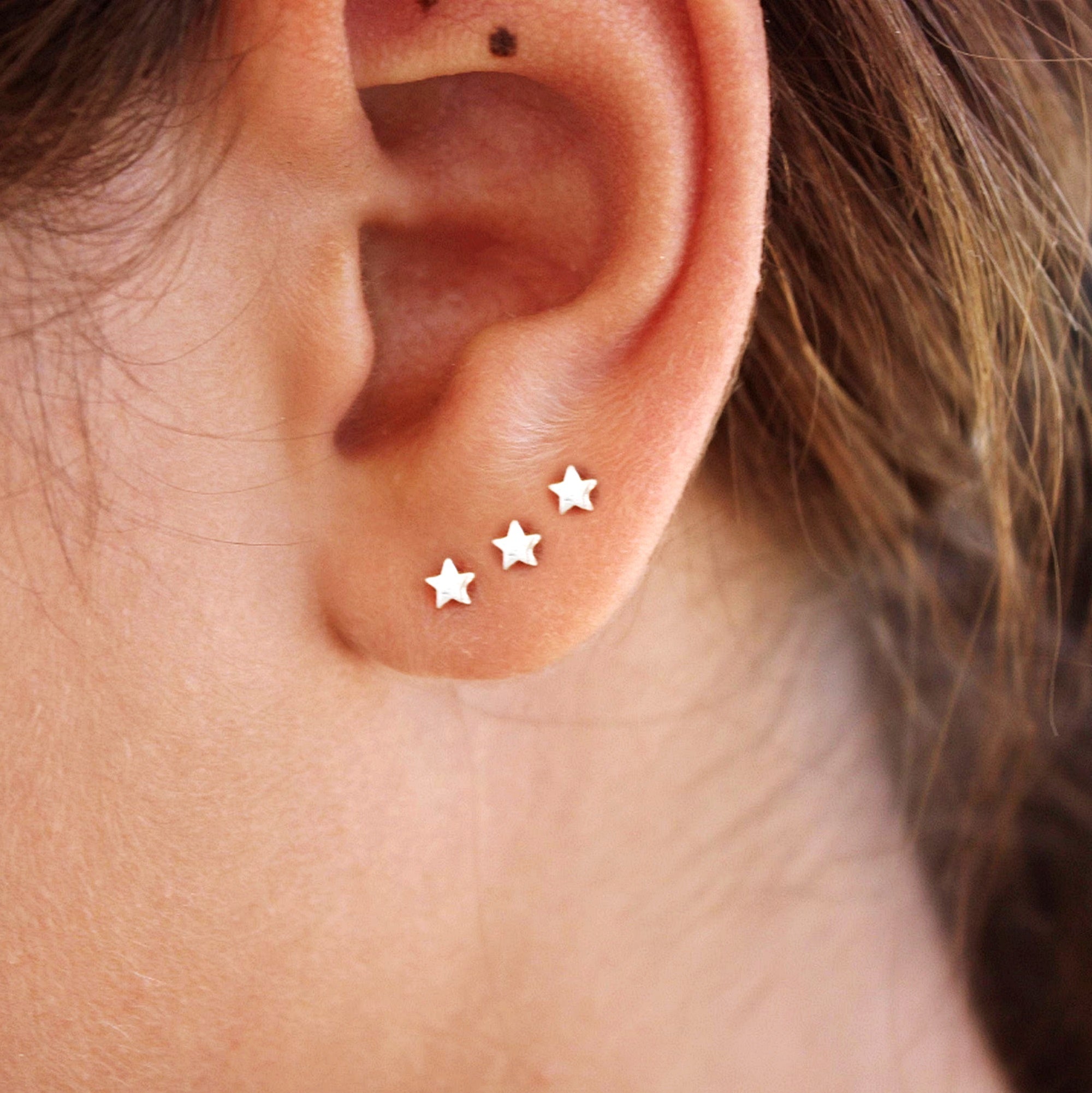 TINY STAR STUD EARRING