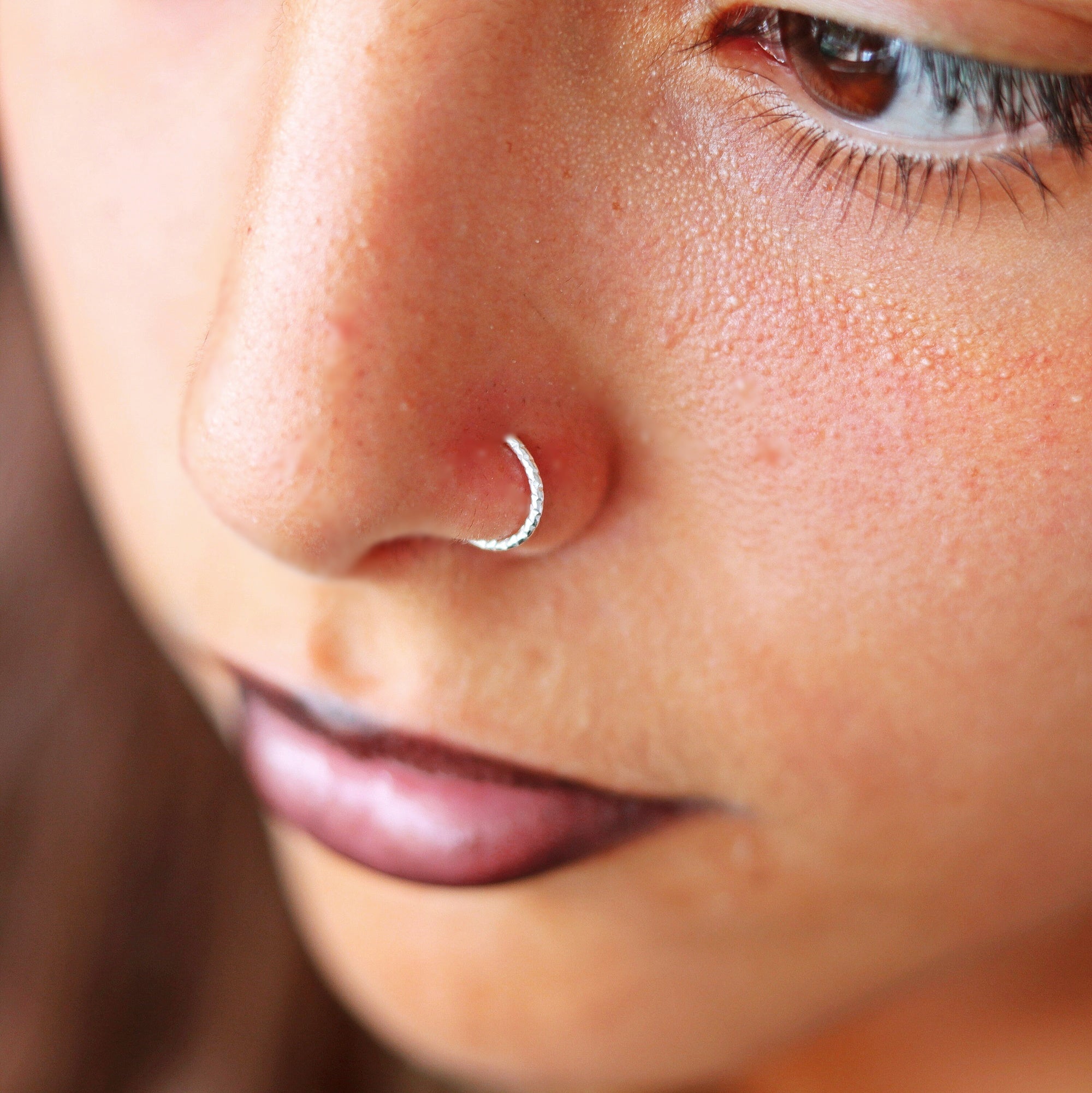 TEXTURED NOSE HOOP