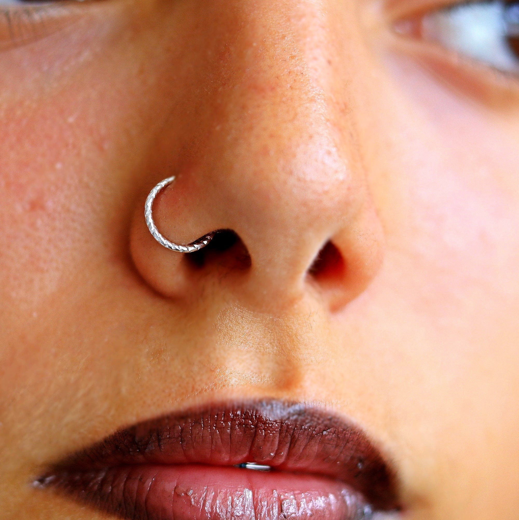 TEXTURED NOSE HOOP