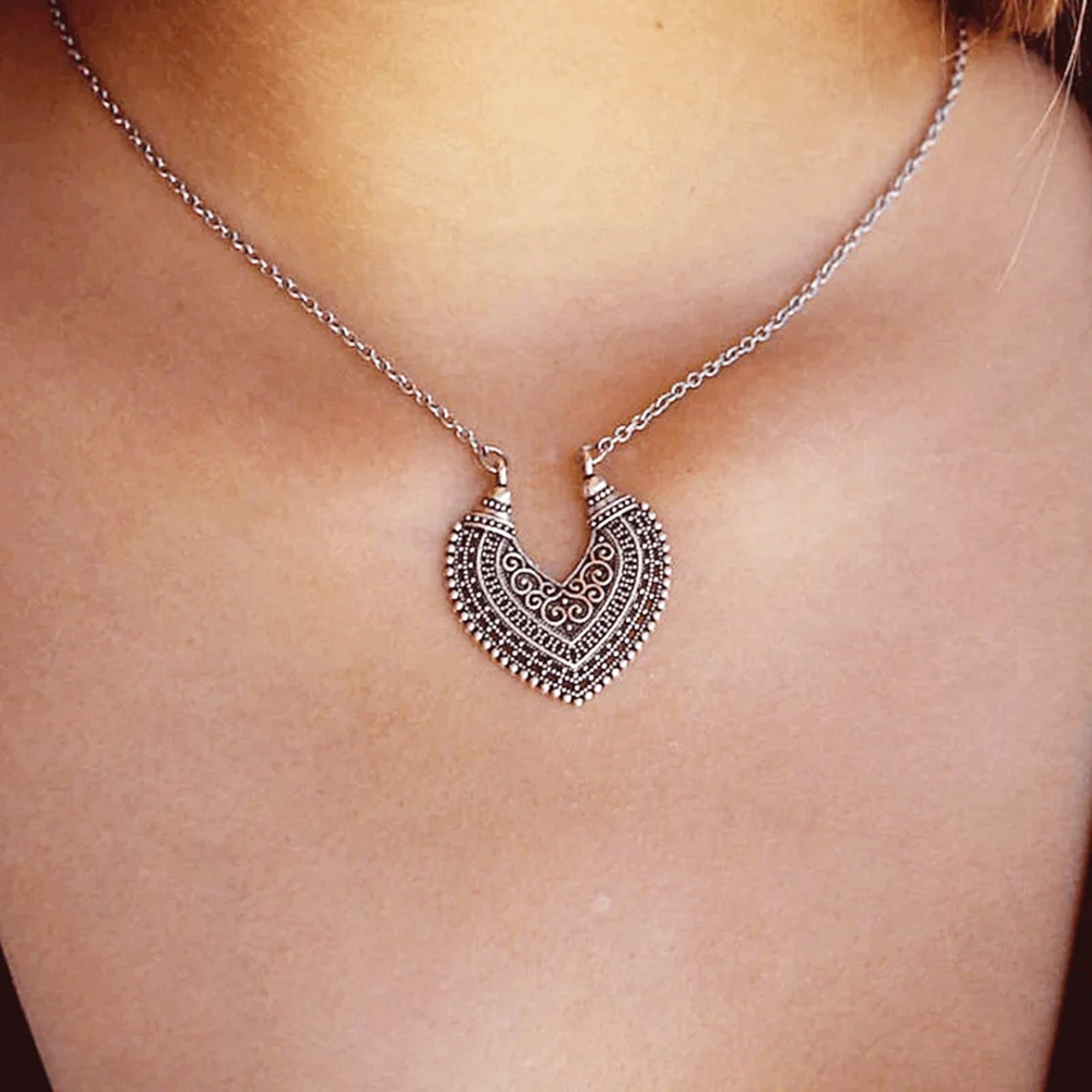 Choker Backdrop Necklace - TinyBox Jewelry