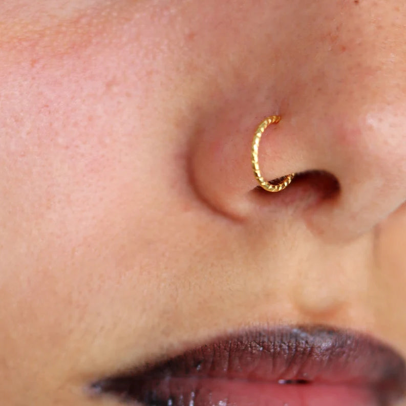 TEXTURED NOSE HOOP