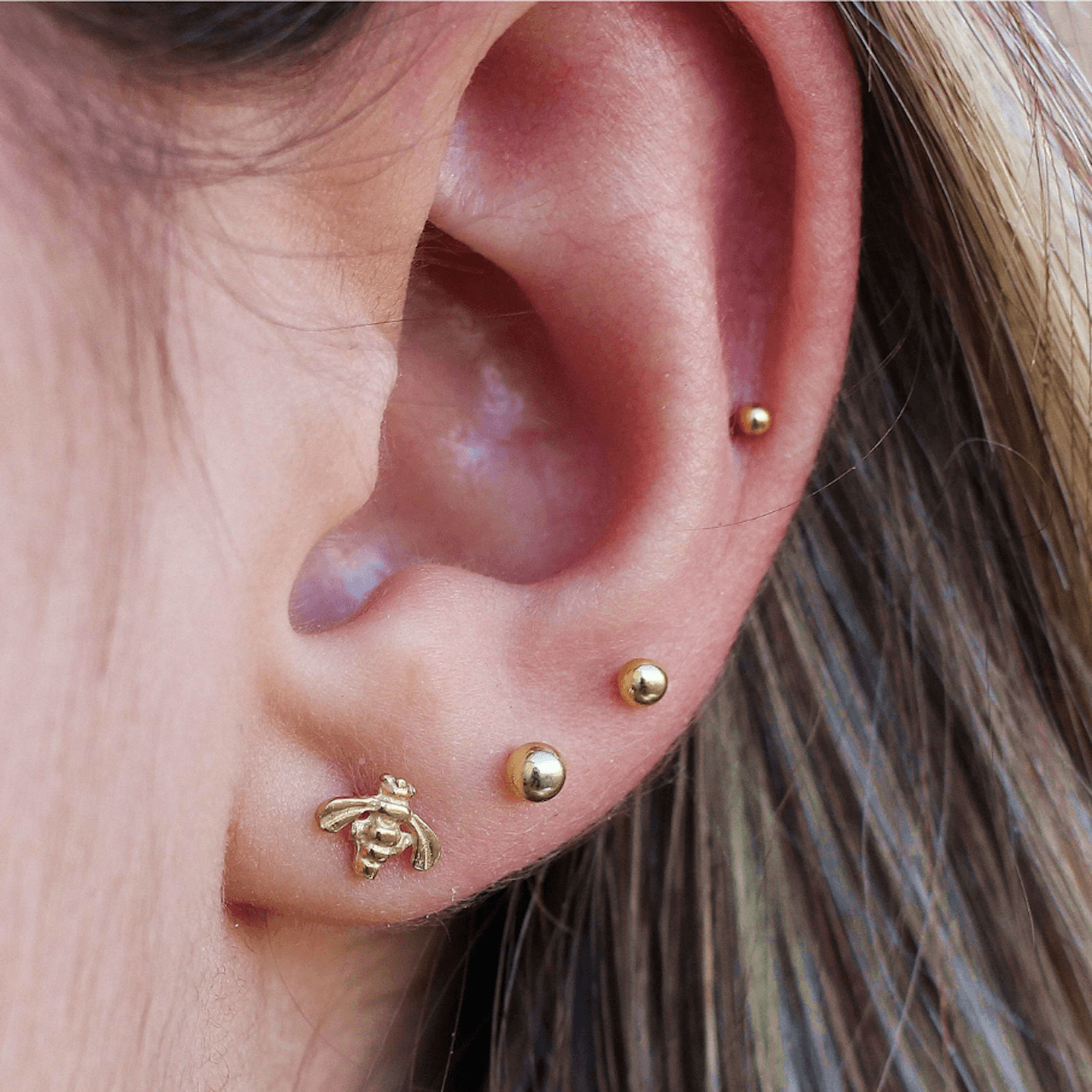 Bee Lobe Stud Earring Gold - TinyBox Jewelry