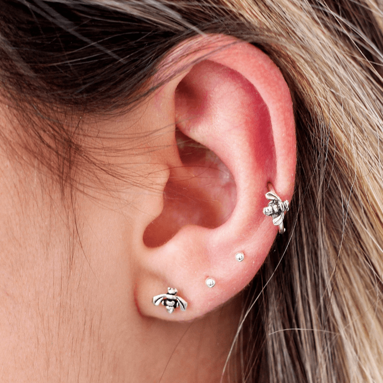 Bee Lobe Stud Earring Silver - TinyBox Jewelry