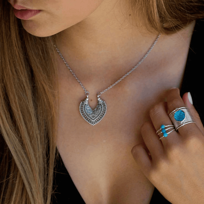 Backdrop 2025 necklace silver